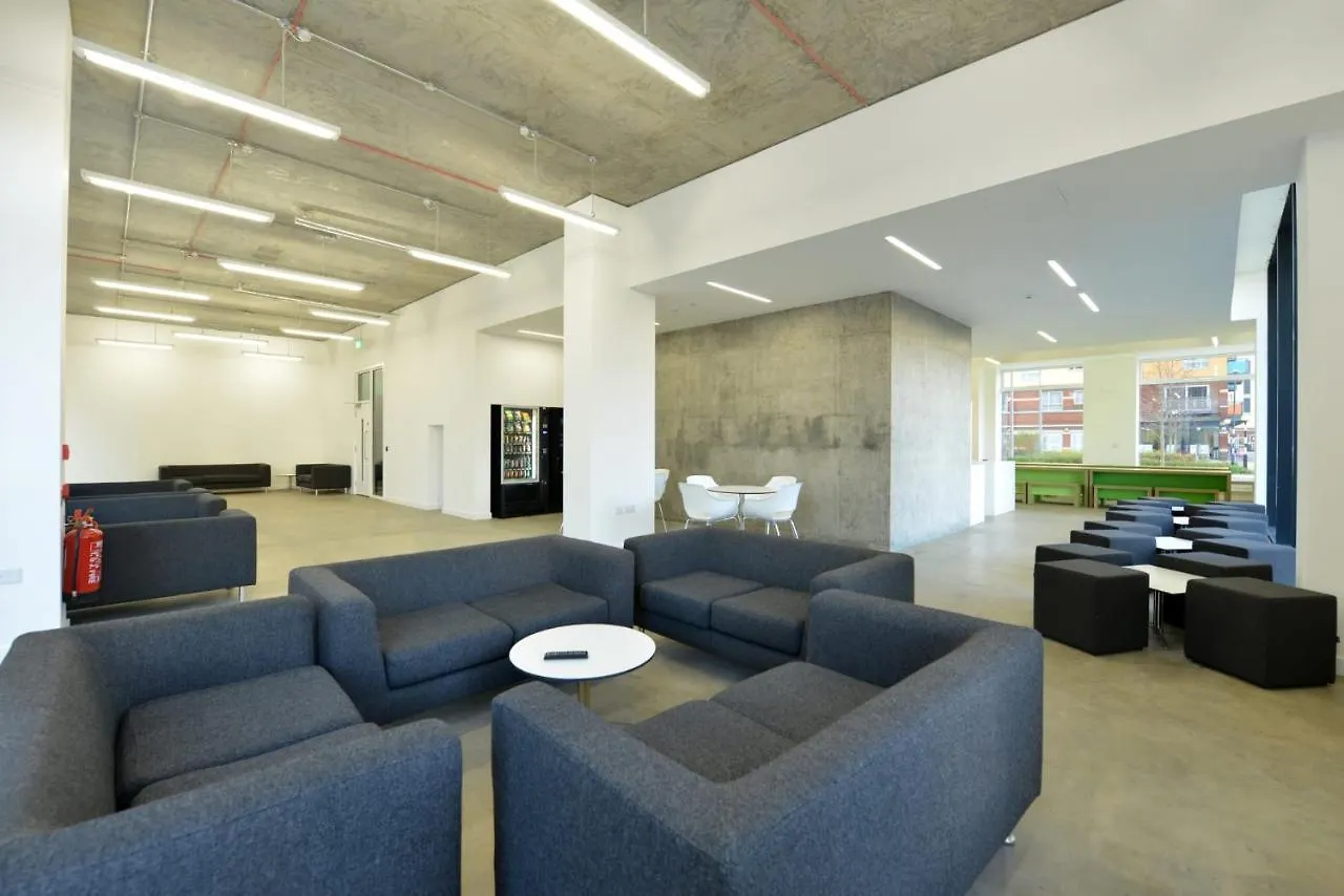 For Students Only Spacious Studio Apartments At Flinders House Located In London