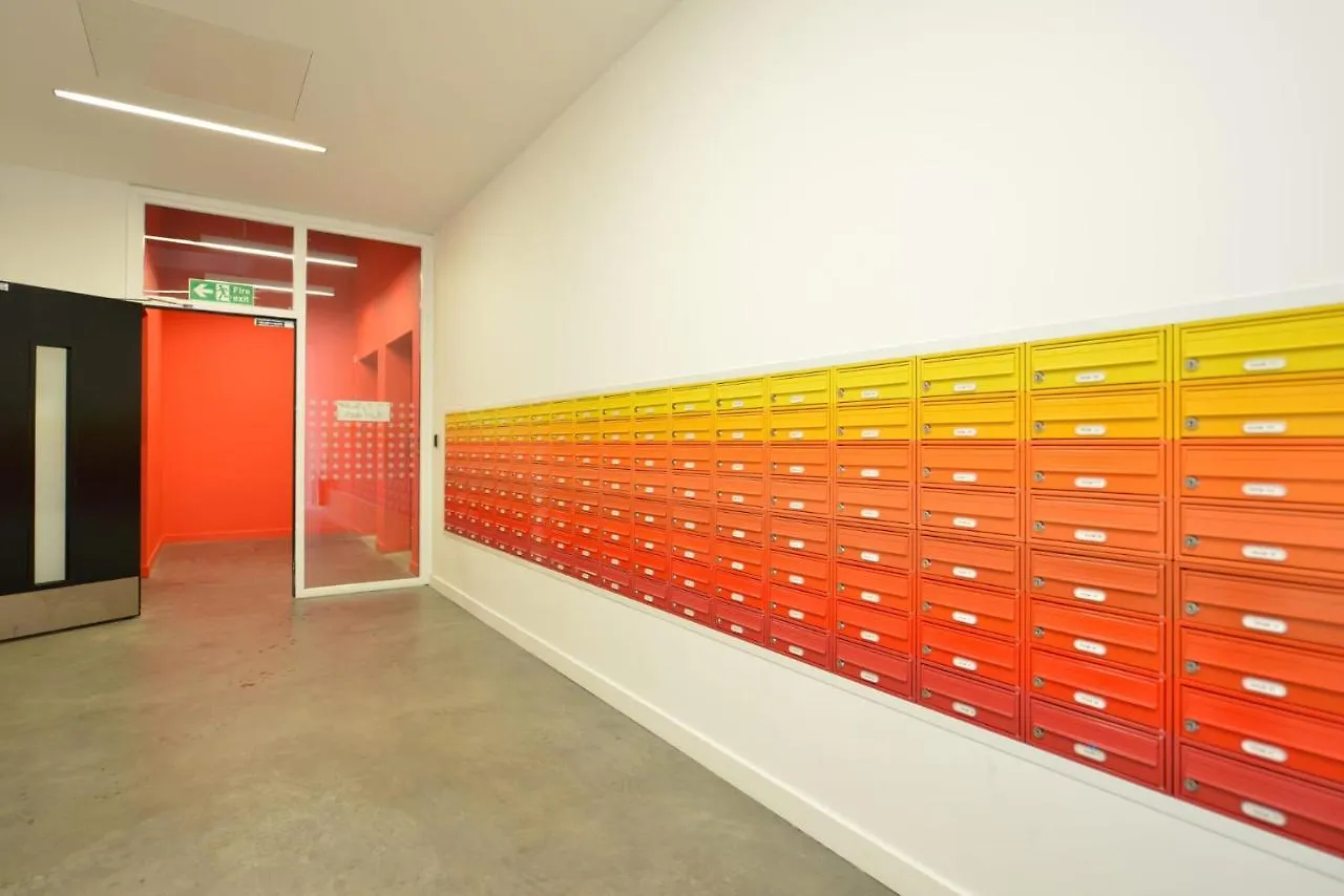 For Students Only Spacious Studio Apartments At Flinders House Located In London
