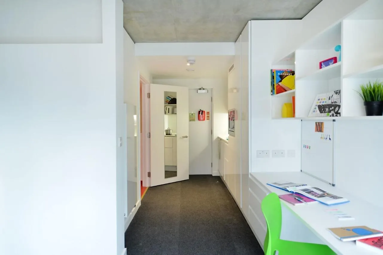 For Students Only Spacious Studio Apartments At Flinders House Located In London