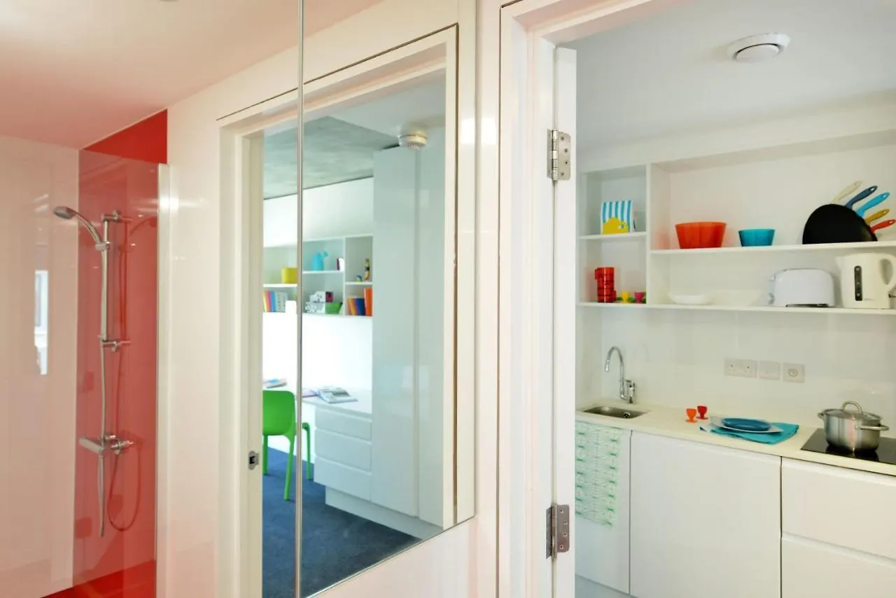 For Students Only Spacious Studio Apartments At Flinders House Located In London