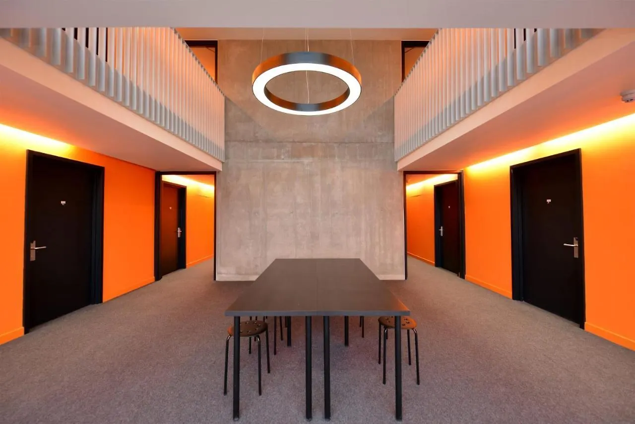 For Students Only Spacious Studio Apartments At Flinders House Located In London