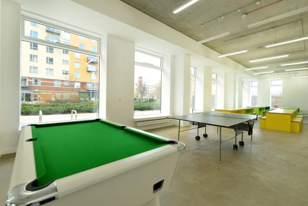 For Students Only Spacious Studio Apartments At Flinders House Located In London