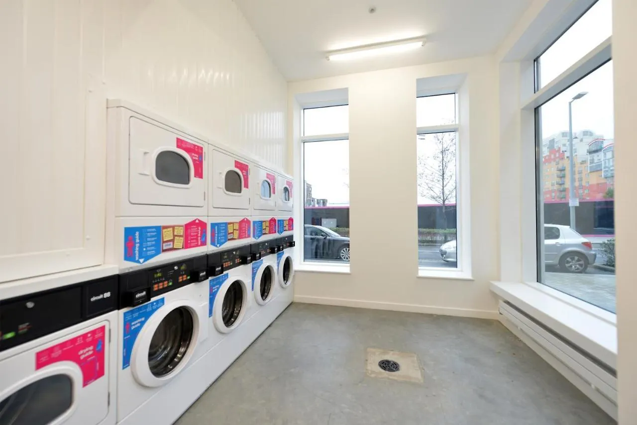 For Students Only Spacious Studio Apartments At Flinders House Located In London 0*,