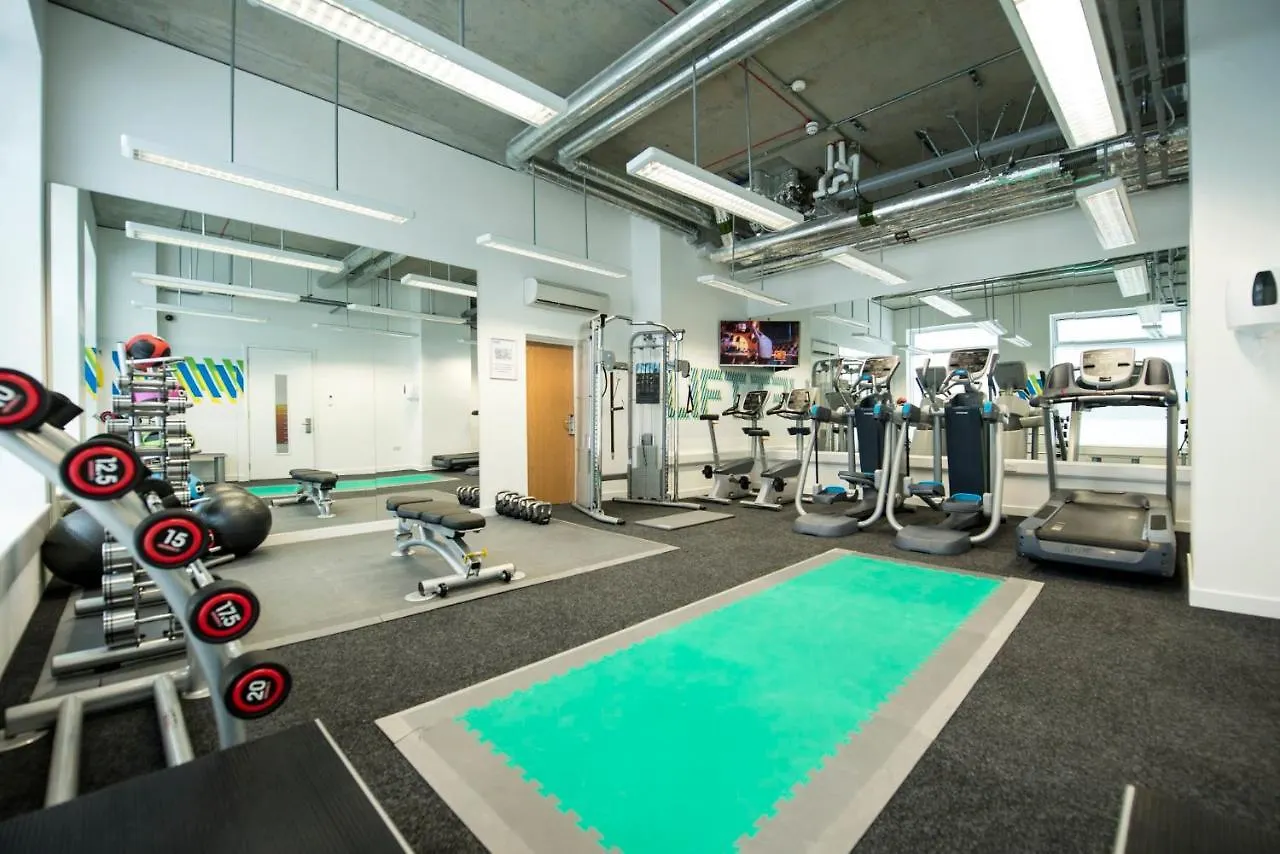 For Students Only Spacious Studio Apartments At Flinders House Located In London 0*,