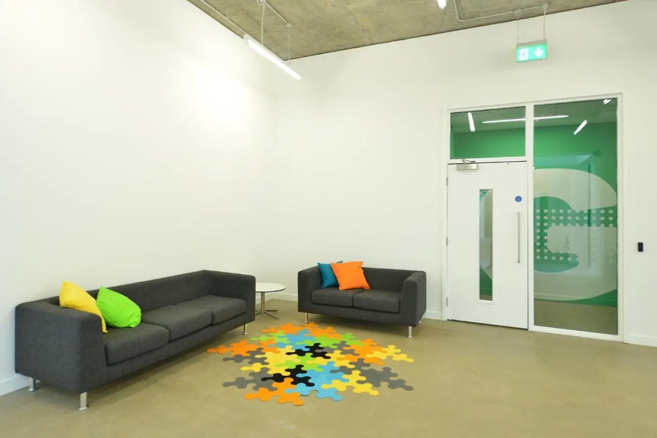 For Students Only Spacious Studio Apartments At Flinders House Located In London