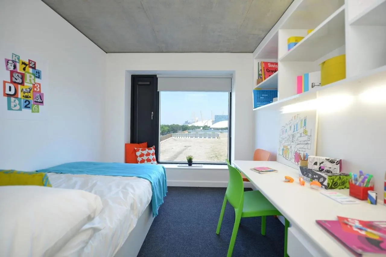 For Students Only Spacious Studio Apartments At Flinders House Located In London United Kingdom