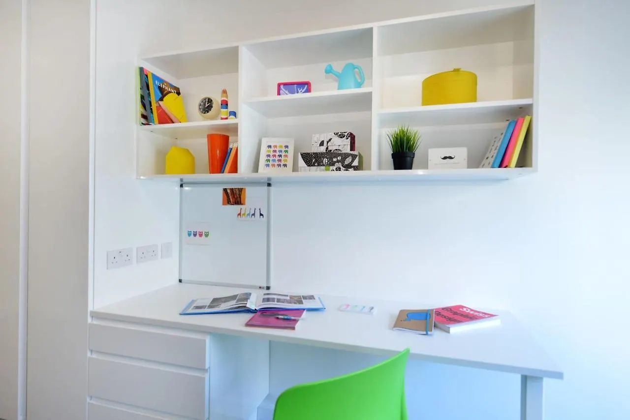 For Students Only Spacious Studio Apartments At Flinders House Located In London United Kingdom